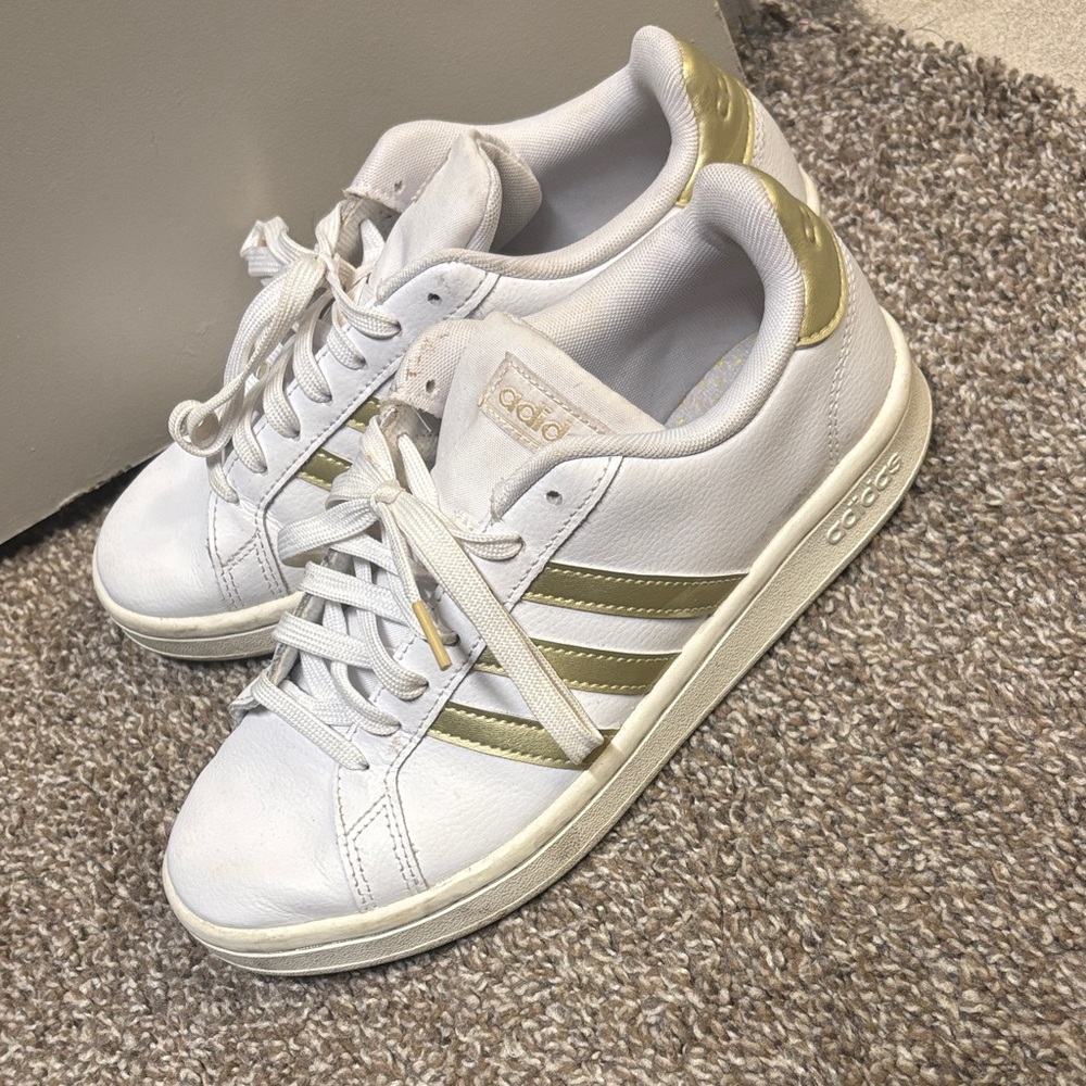 Adidas Women's White and Gold Striped Sneakers